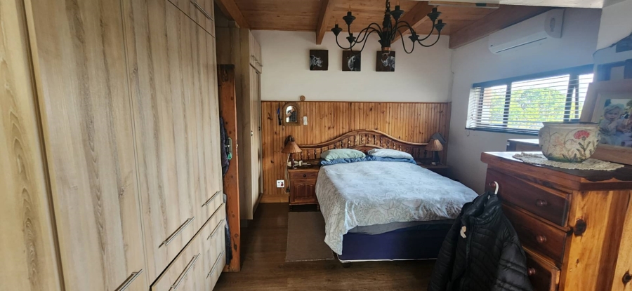 8 Bedroom Property for Sale in Geelhoutboom Western Cape